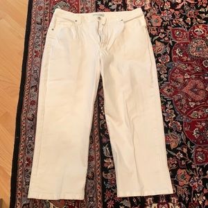 Chico’s Platinum White Cropped Jeans, Bling Back Pocket Design, Size 3 (size 14)